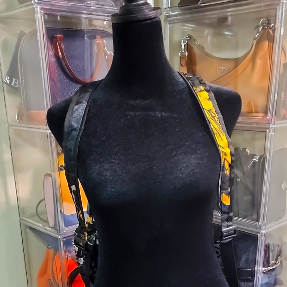 Mulit-Functional Sling Backpack - Picture 2 of 16